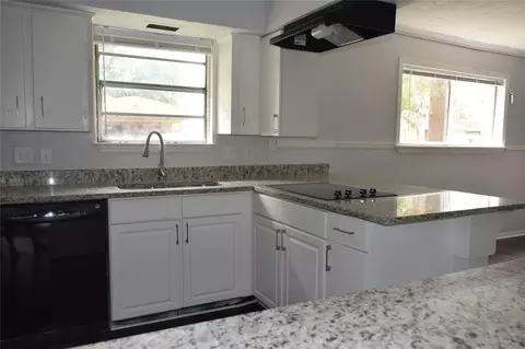 9902 Tolman St N, Houston, TX 77034