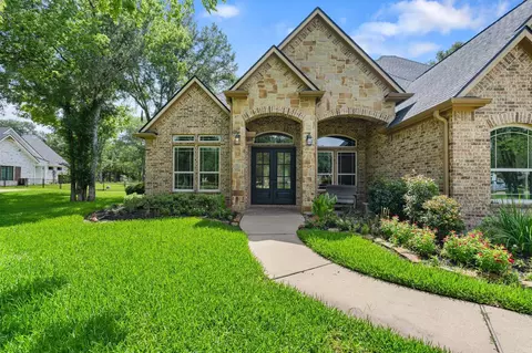 3422 Woodbine Dr, Fulshear, TX 77441