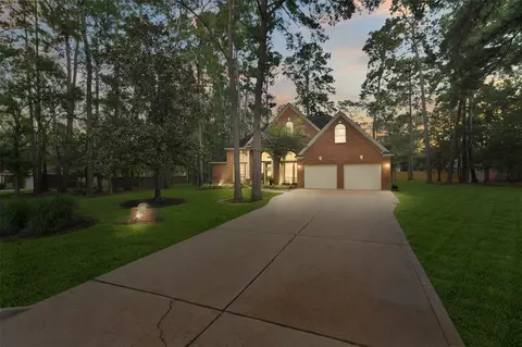 2406 Coachlight Ln, Conroe, TX 77384 photo 1