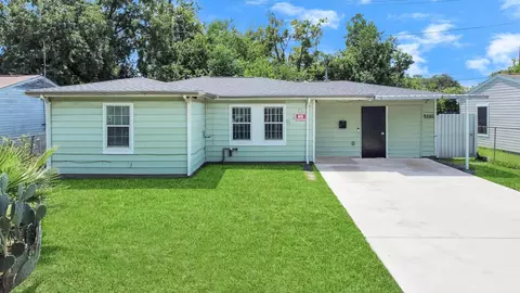 5202 Pensdale St, Houston, TX 77033