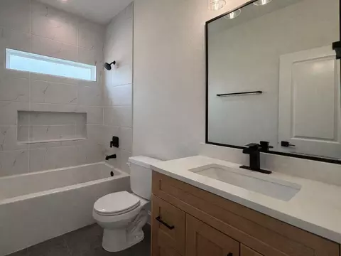 Bath - 11482 Durant Dr, Conroe, TX 77306 photo 5 of 5