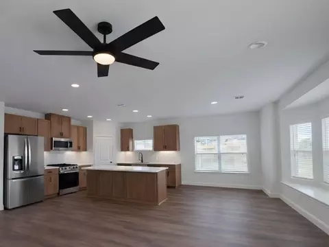 Living - 11482 Durant Dr, Conroe, TX 77306 photo 1 of 1