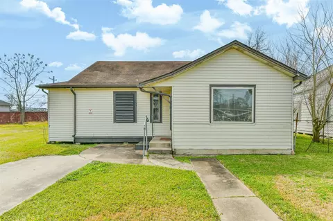 711 8th Ave N, Texas City, TX 77590