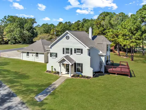 39 Westwood Dr W, Trinity, TX 75862