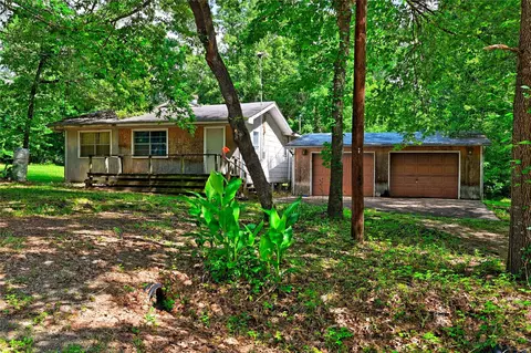 81 E Bishop Rd, Point Blank, TX 77364
