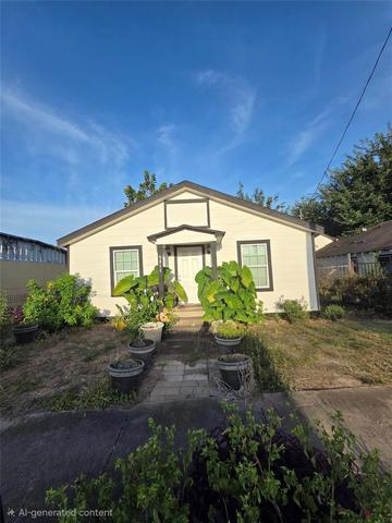 5811 Eastwood St, Houston, TX 77021