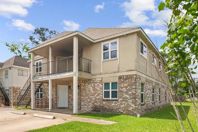 700 Lyle West Ave #B, Cleveland, TX 77327