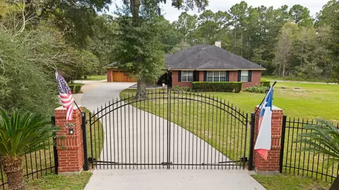 1702 Country Creek Ct, Magnolia, TX 77354