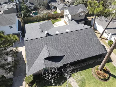 13511 Queensbury Ln, Houston, TX 77079