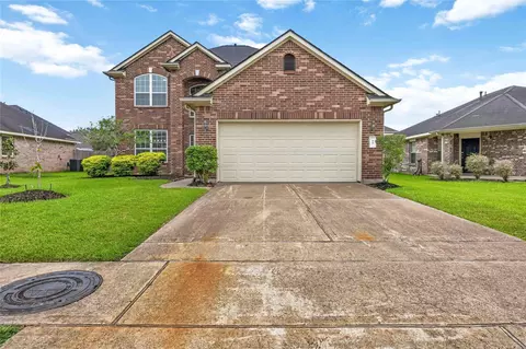 15 Mira Loma Dr, Manvel, TX 77578