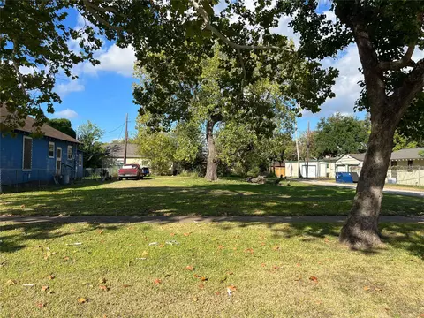 705 Ml King Jr St, Texas City, TX 77590