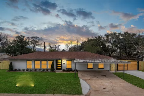 1917 Elmview Dr, Houston, TX 77080