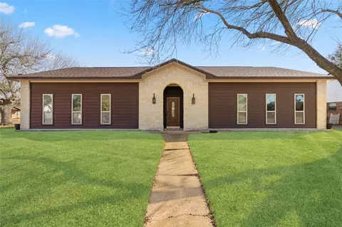 357 W Castle Harbour Dr, Friendswood, TX 77546