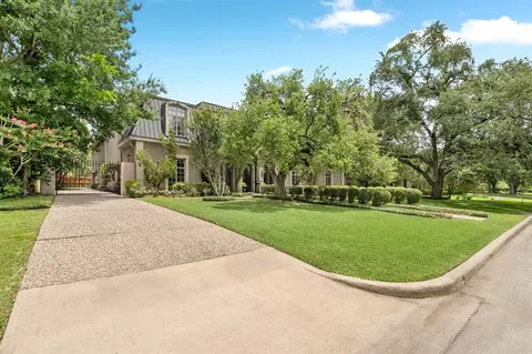 903 Rocky River Rd, Houston, TX 77056