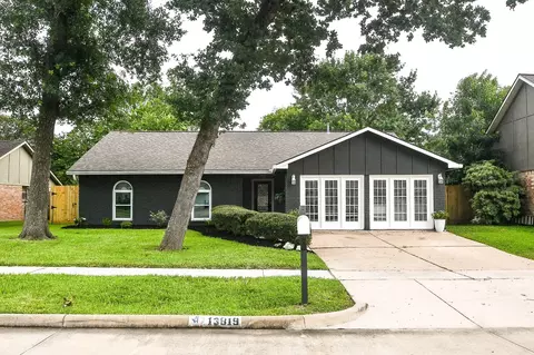 13819 Ivymount Dr, Sugar Land, TX 77498