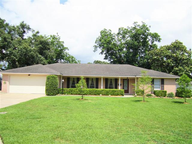 7 Palm Pl, Angleton, TX 77515 photo 1