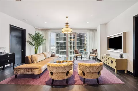 1600 Post Oak Blvd #1007, Houston, TX 77056