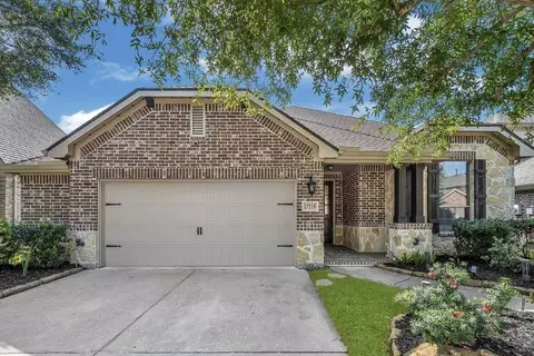 17219 Red Oak Bend Dr, Cypress, TX 77433