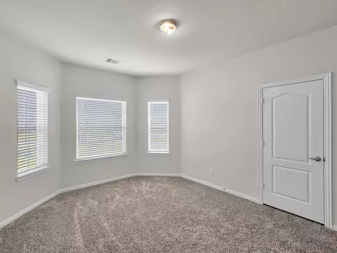 Bedroom - 398 Shoreview Dr, Conroe, TX 77303 photo 4 of 5
