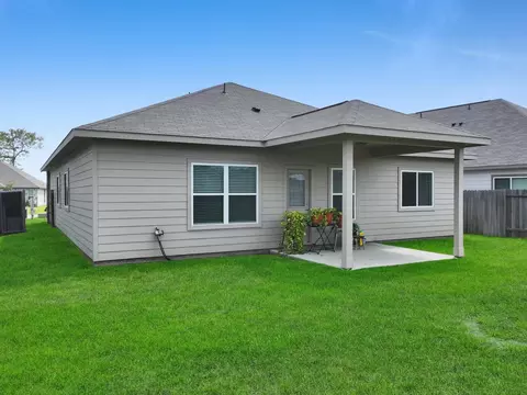 Exterior - 398 Shoreview Dr, Conroe, TX 77303 photo 4 of 4