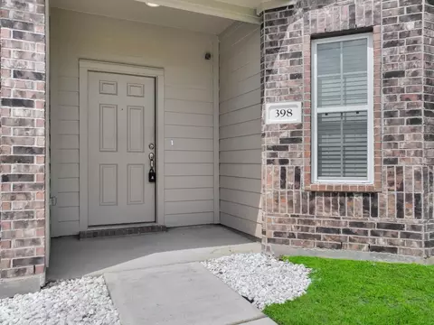 Exterior - 398 Shoreview Dr, Conroe, TX 77303 photo 3 of 4