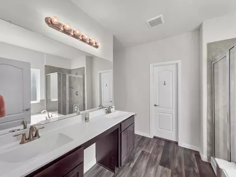 Bath - 398 Shoreview Dr, Conroe, TX 77303 photo 1 of 3