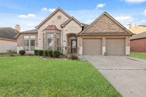 9815 Ryans Park Ln, Houston, TX 77089