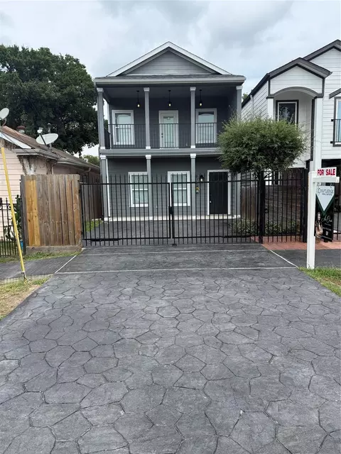 8309 John St, Houston, TX 77012