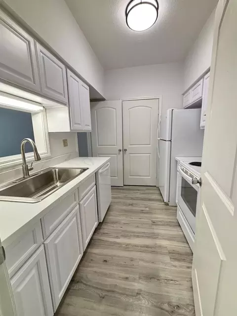 2425 Underwood St #157, Houston, TX 77030