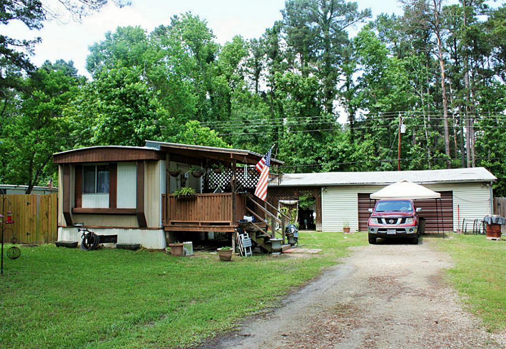 100 Onalaska N, Onalaska, TX 77360 photo 1