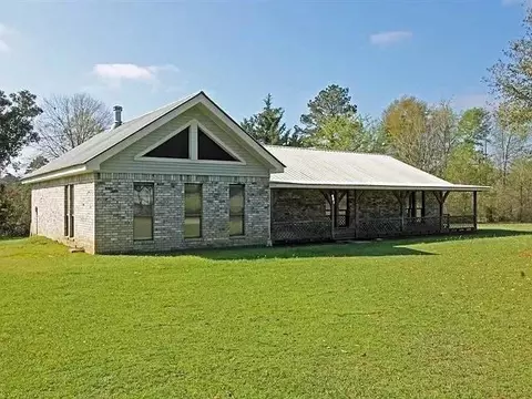 943 State Highway 103 W, San Augustine, TX 75972