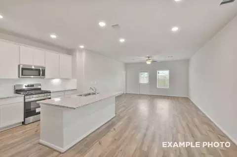 Entry Way - 229 E Canopy Crossing Cir, Conroe, TX 77301 photo 2 of 17