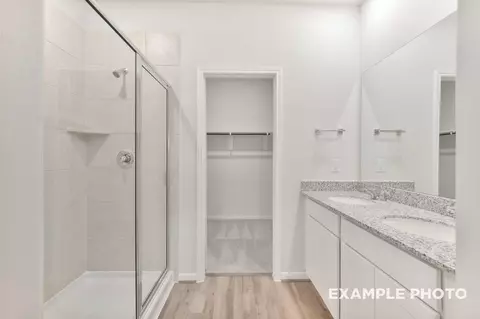 Bath - 229 E Canopy Crossing Cir, Conroe, TX 77301 photo 1 of 4