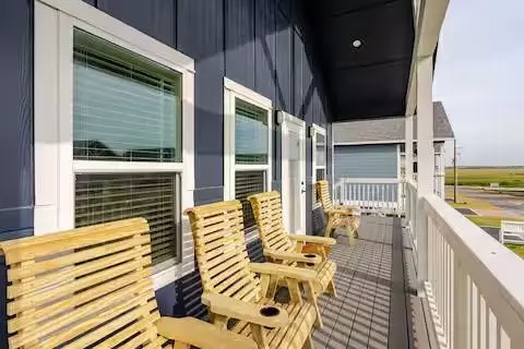 1071 Shady Ln, Gilchrist, TX 77617