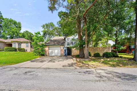 9 Lakeview Mnr, Huntsville, TX 77340