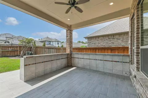 Exterior - 4222 Davis Oak Dr, Spring, TX 77386 photo 5 of 6