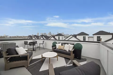 2214 Dennis St, Houston, TX 77004