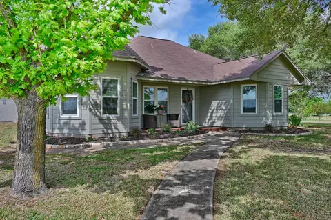 4988 Thane Road Rd, Navasota, TX 77868