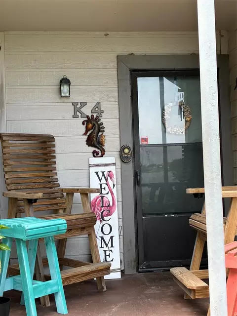 3220 69th St #K4, Galveston, TX 77551