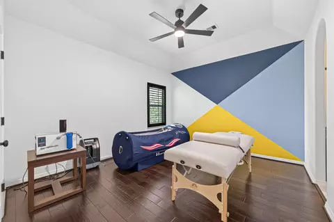 Bedroom - 6 Yarbrough Bend Ct, Spring, TX 77389 photo 4 of 6