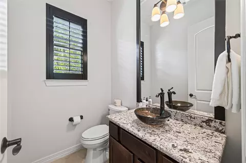 Bath - 6 Yarbrough Bend Ct, Spring, TX 77389 photo 6 of 8