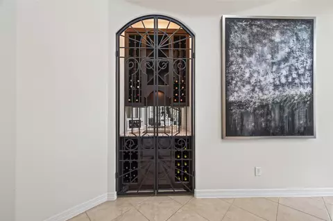 Entry Way - 6 Yarbrough Bend Ct, Spring, TX 77389 photo 3 of 6
