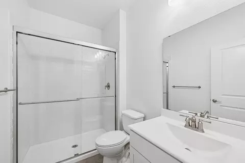 Bath - 2818 Dark Lantern Dr, Rosenberg, TX 77471 photo 1 of 6
