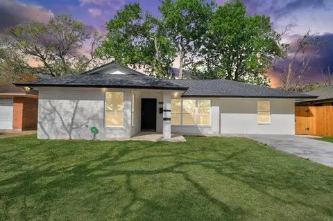 2130 Lamina Ln, Houston, TX 77017