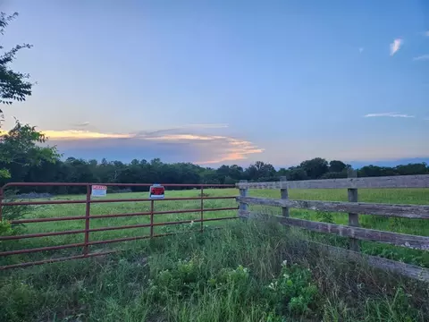 18081 Wellmann Rd, Washington, TX 77880