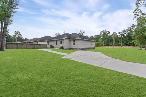 Exterior - 10920 Fairview Dr, Conroe, TX 77385 photo 8 of 8