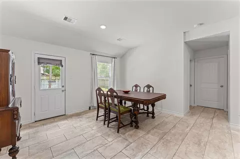 Entry Way - 10920 Fairview Dr, Conroe, TX 77385 photo 2 of 4