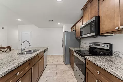 Kitchen - 10920 Fairview Dr, Conroe, TX 77385 photo 1 of 2