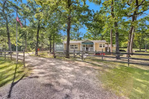 13713 Sarah Circle Dr, Willis, TX 77378