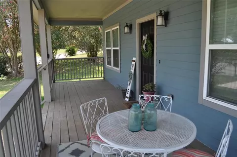 913 Independence St, Brenham, TX 77833